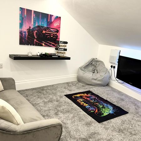 The Crown View - Luxury Apartment - Free Parking Nearby Χαρογκέιτ Εξωτερικό φωτογραφία