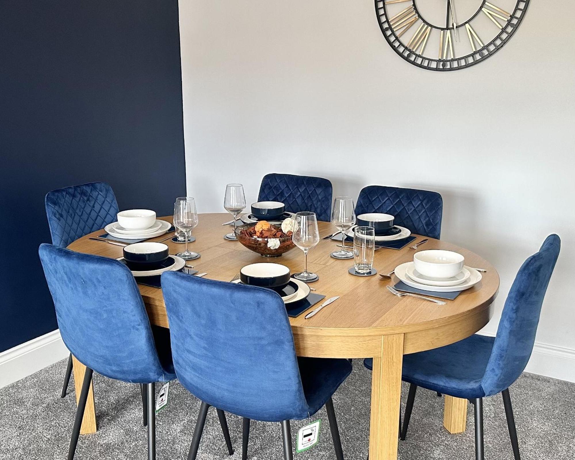 The Crown View - Luxury Apartment - Free Parking Nearby Χαρογκέιτ Εξωτερικό φωτογραφία