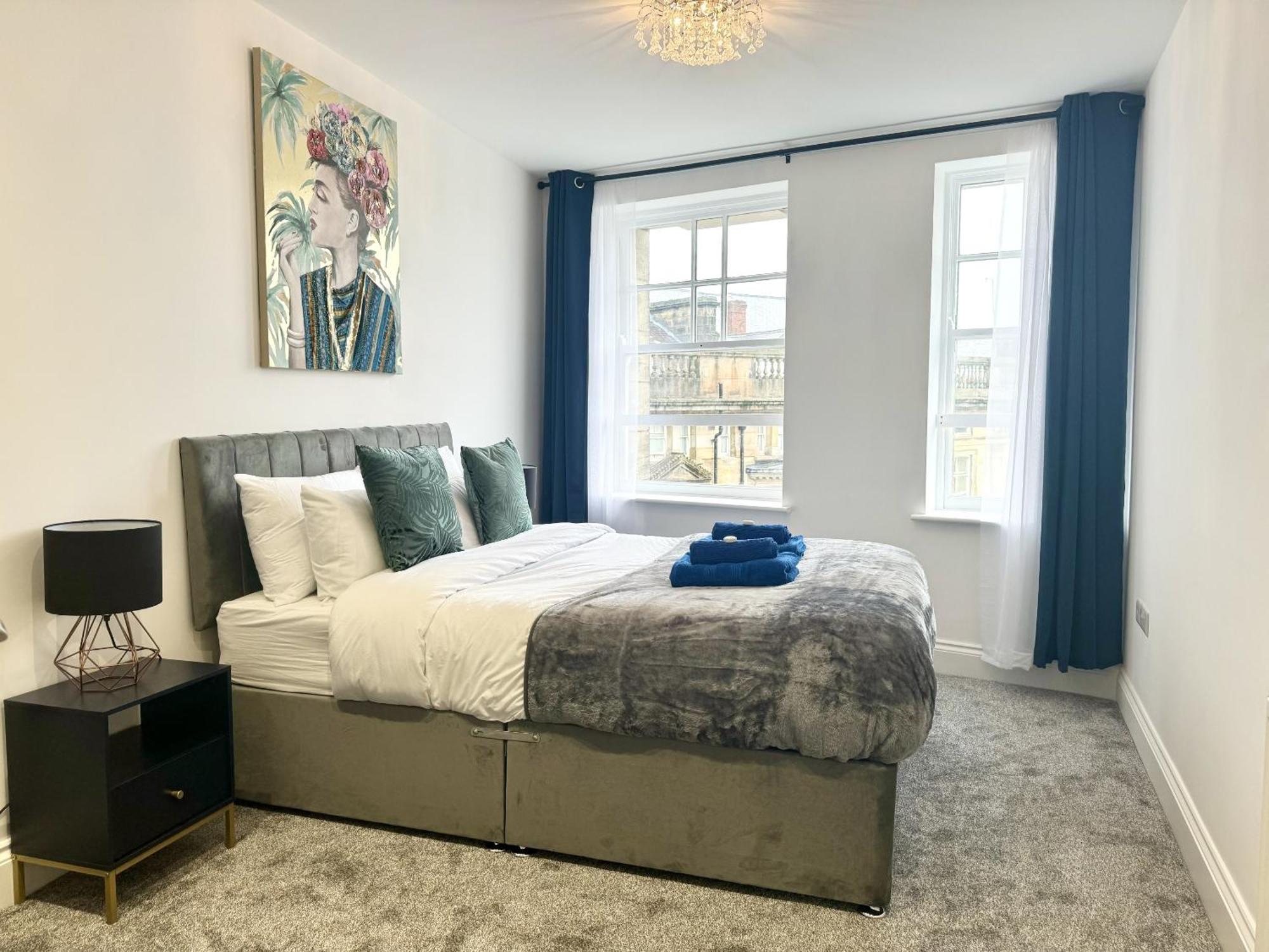 The Crown View - Luxury Apartment - Free Parking Nearby Χαρογκέιτ Εξωτερικό φωτογραφία