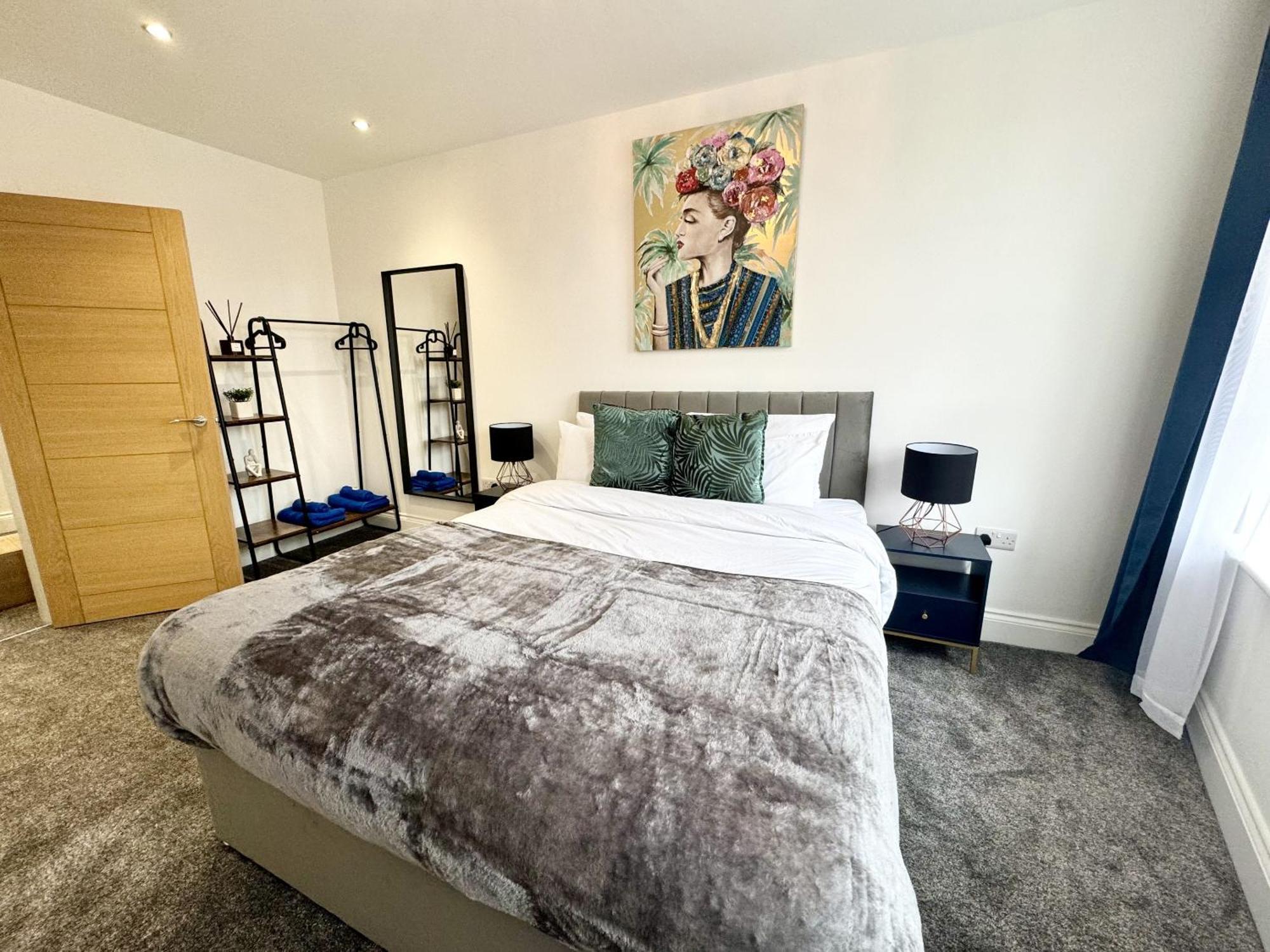 The Crown View - Luxury Apartment - Free Parking Nearby Χαρογκέιτ Εξωτερικό φωτογραφία